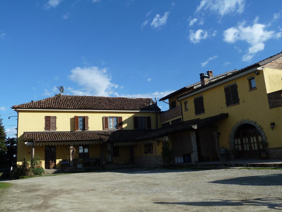Agriturismo San Martino Villa Castiglione Tinella Esterno foto